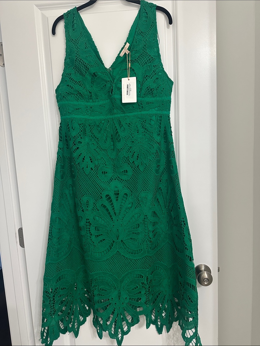Skies Are Blue Green Lace V‑Neck A‑Line Dress